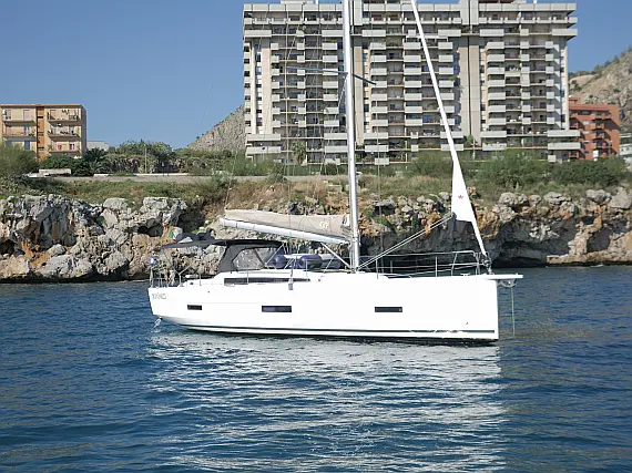 Dufour 430