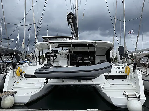 Lagoon 42