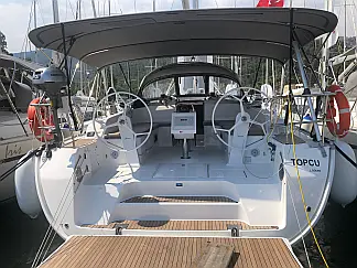 Bavaria Cruiser 46 - External image