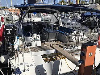 Oceanis 45-4 - External image