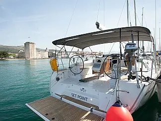 Bavaria Cruiser 46 - External image