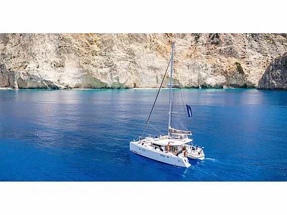Lagoon 39