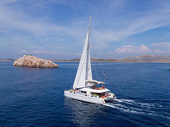 Lagoon 560