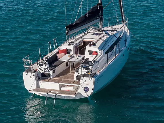 Sun Odyssey 380