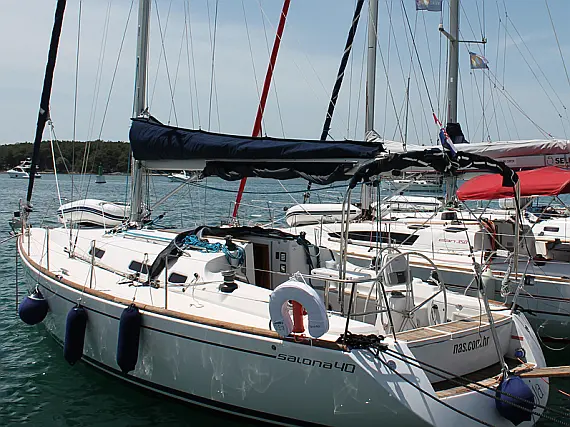 Salona 40