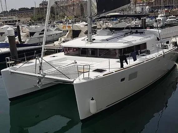 Lagoon 450  Flybridge - Immagine esterna