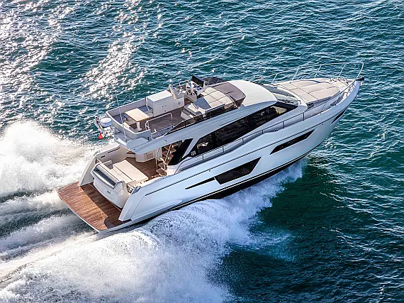 Ferretti 500