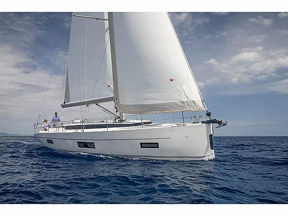 Bavaria C 45 Cruiser-5 cabin