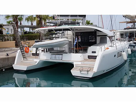 Lagoon 42