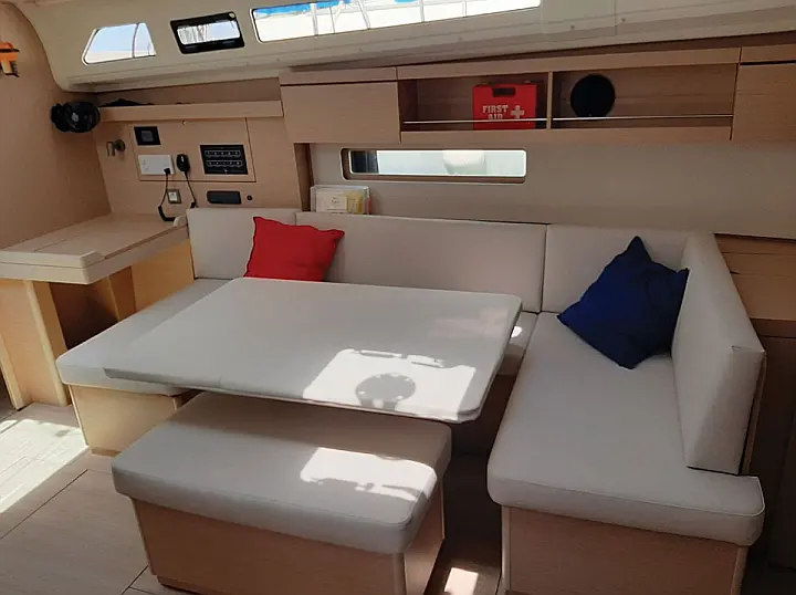 Oceanis 40.1 (4 cabins) - 