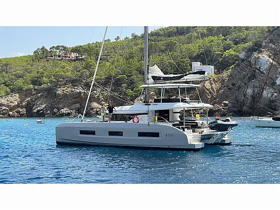 Lagoon 55 