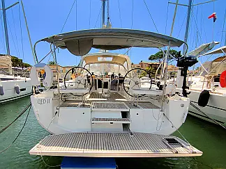 Oceanis 41.1 - External image