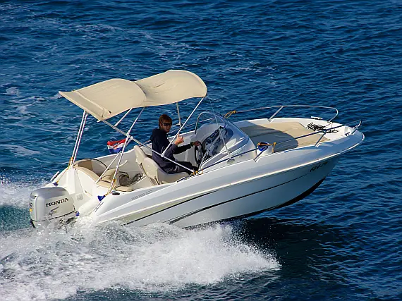 Beneteau Flyer 550 SD - Immagine esterna