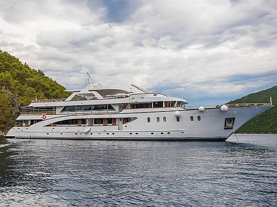 Motoryacht Cristal - Immagine esterna