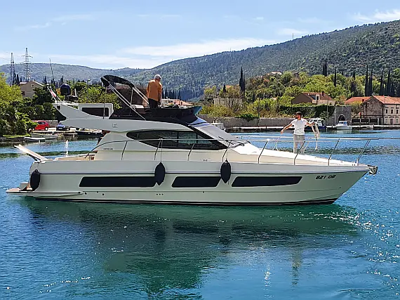 Ferretti 43 Fly - Immagine esterna