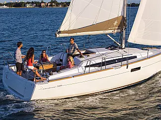Sun Odyssey 349 - External image