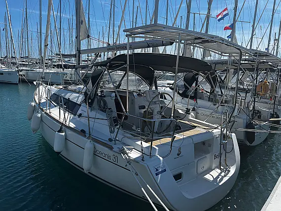 Oceanis 31 - Immagine esterna