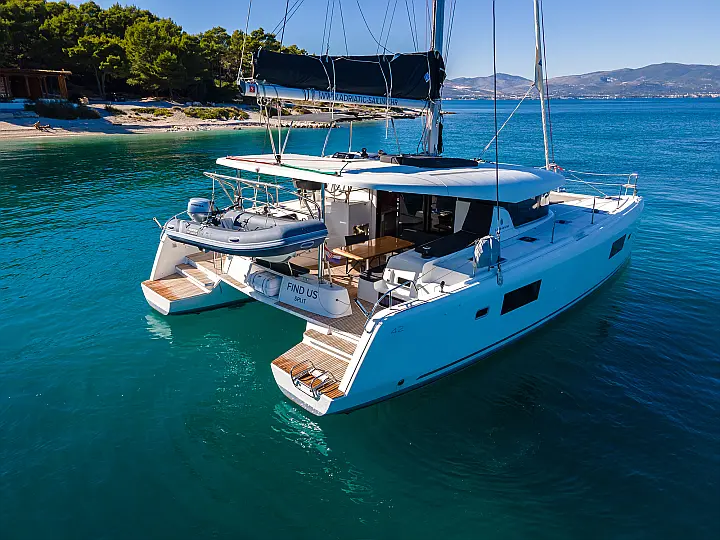 Lagoon 42 owner version - 