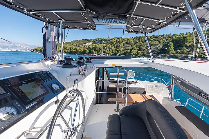 Lagoon 42 owner version - 