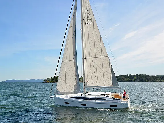 Bavaria C42 - Immagine esterna