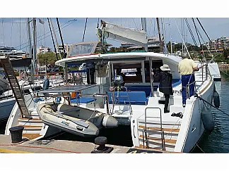 Lagoon 400 S2 - External image