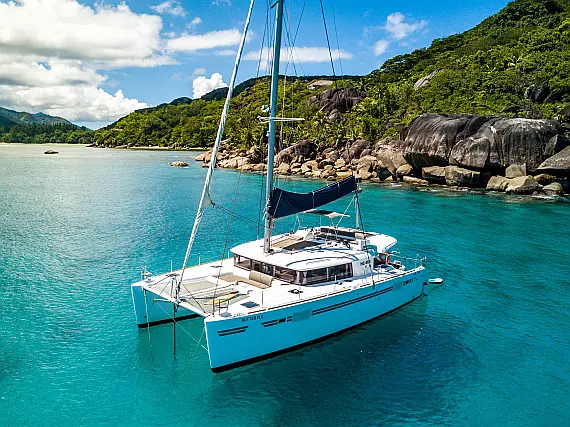 Lagoon 450 Fly