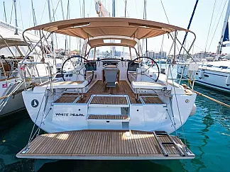 Oceanis 41.1 - External image