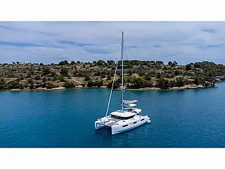 Lagoon 46  - External image
