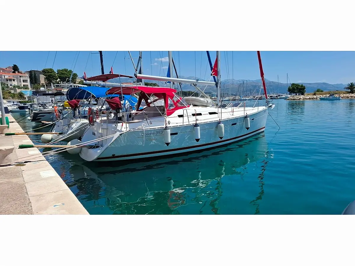 Oceanis 393,  in Croatia