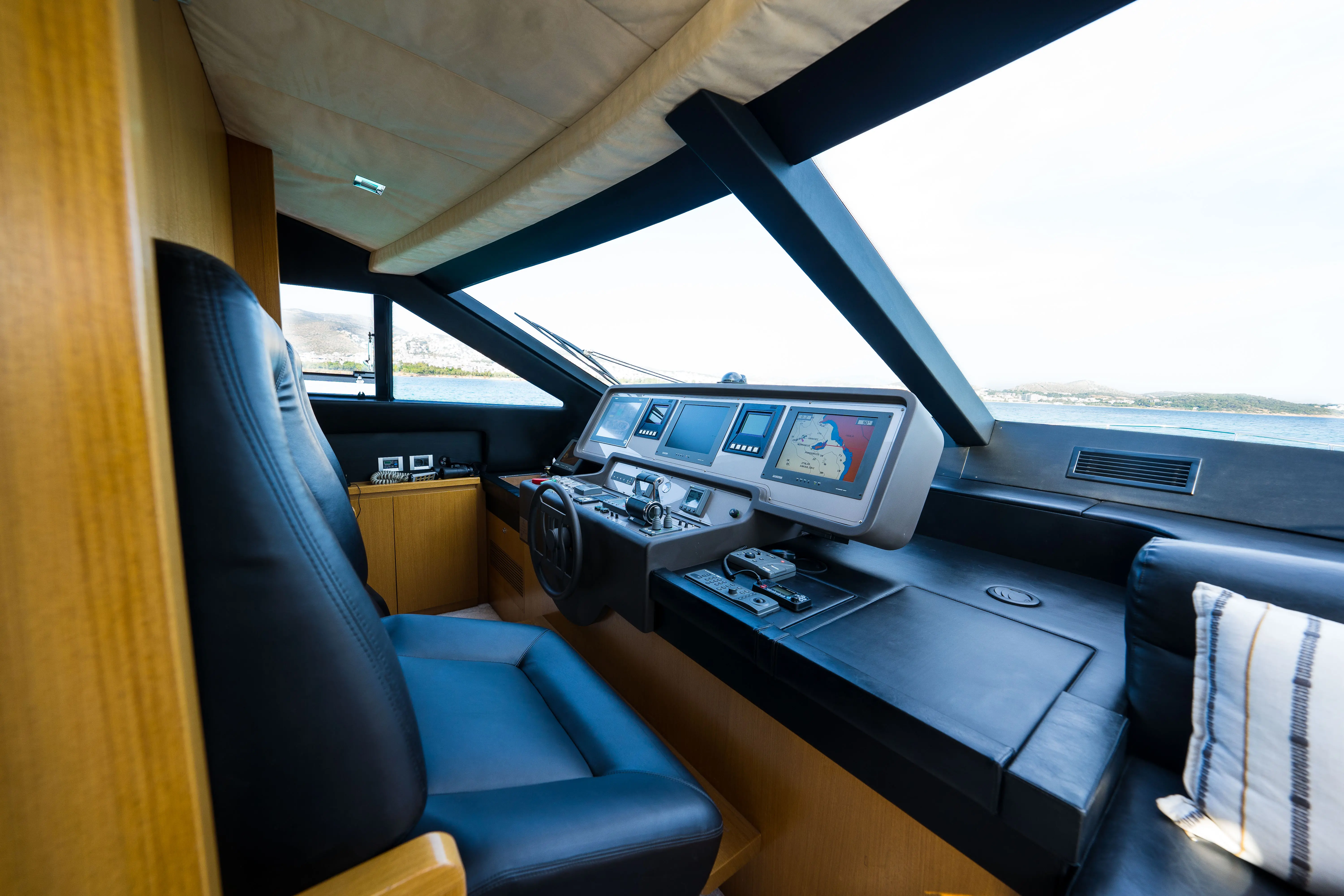 Ferretti 780 Motor Yacht