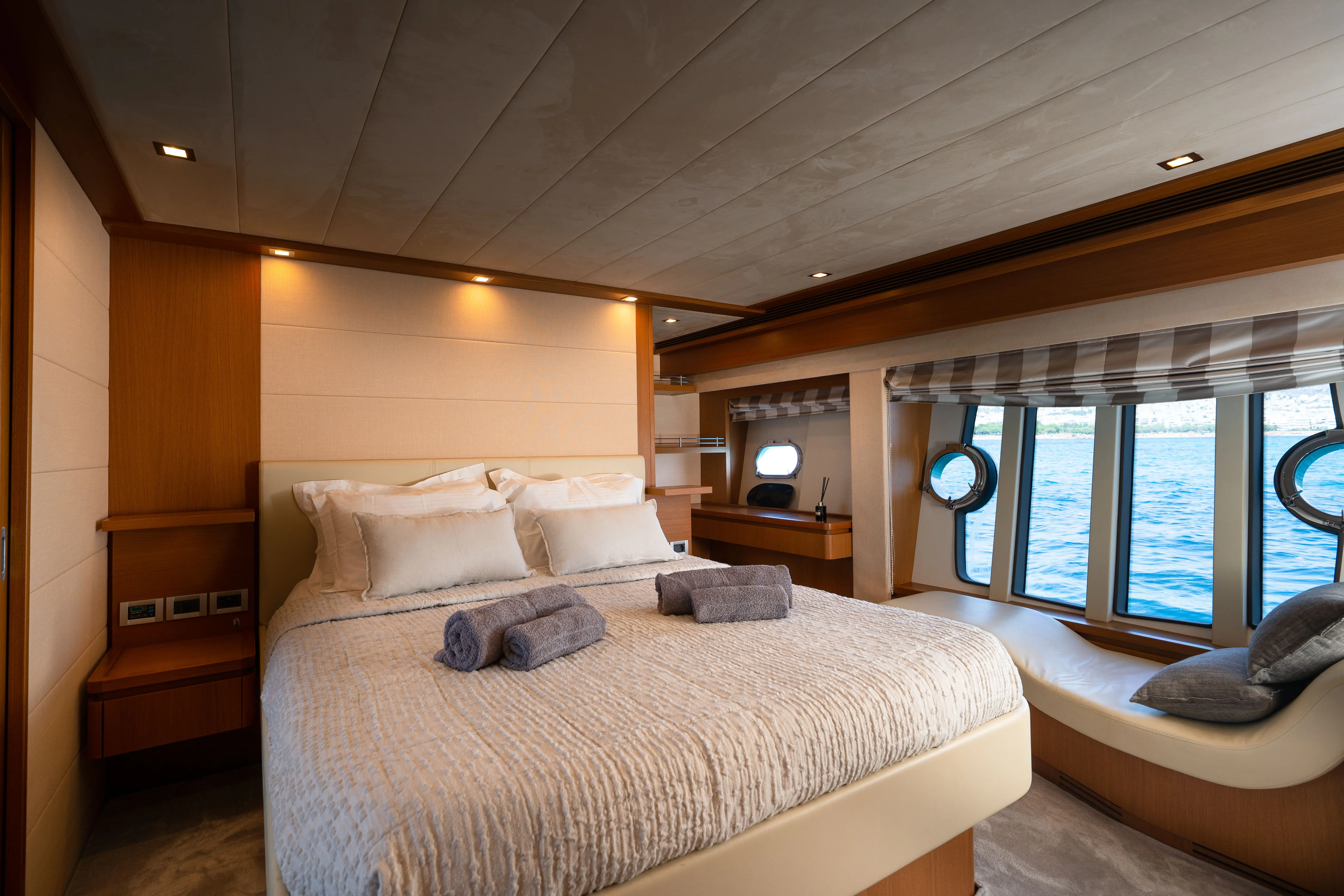 Ferretti 780 Motor Yacht