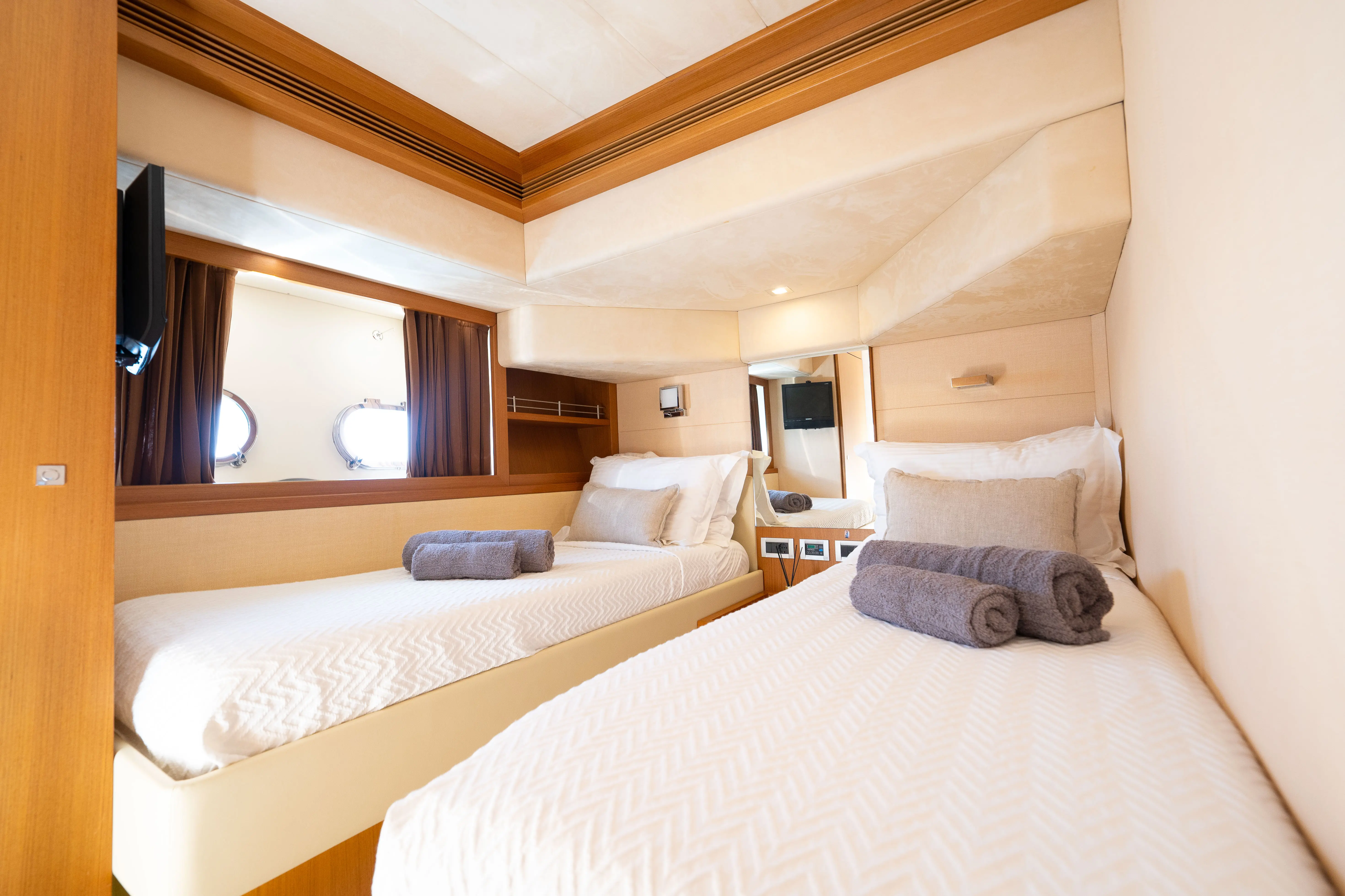 Ferretti 780 Motor Yacht