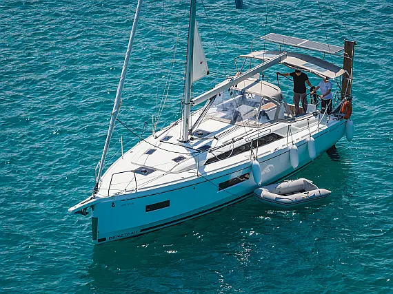 Oceanis 37.1