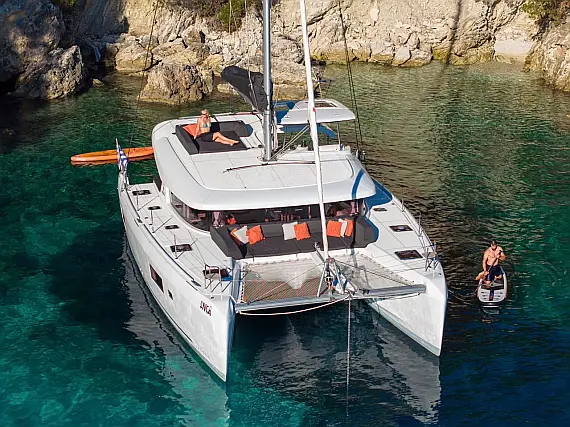 Lagoon 42