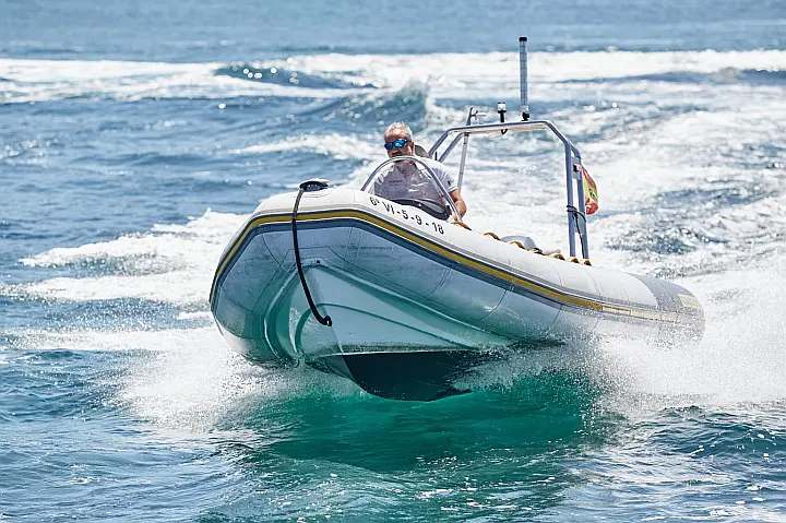 Vanguard DR-560 - 