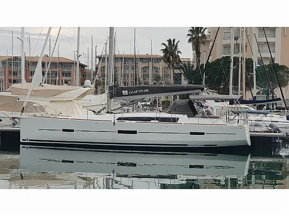Dufour 460