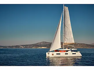 Lagoon 46 - External image