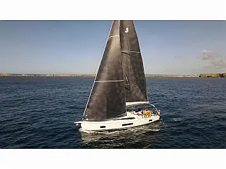 Oceanis 46.1 - External image