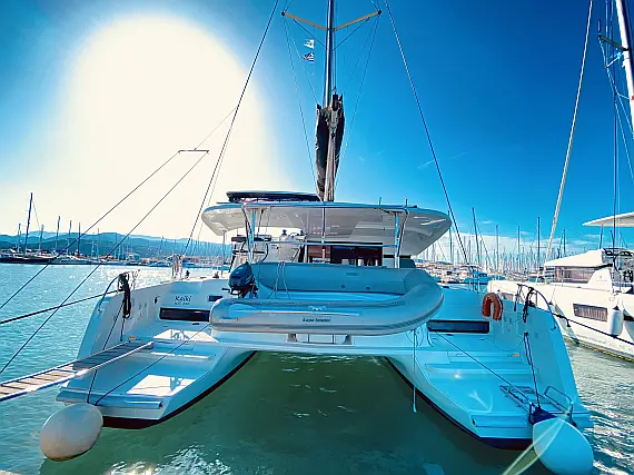 Lagoon 42