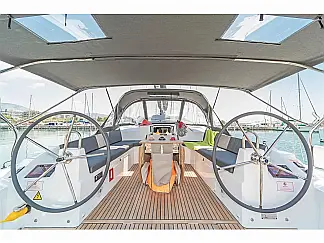 Oceanis 40.1 - External image