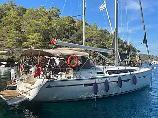 Bavaria 46 C - External image