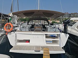Dufour 520 Grand Large - External image