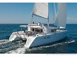 Lagoon 450 - External image