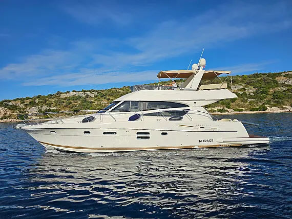 Prestige 50 Fly - Immagine esterna