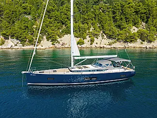 Bavaria Cruiser 57 - External image
