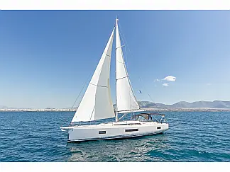 Oceanis 51.1 (5+1 cab) A/C & GEN - External image