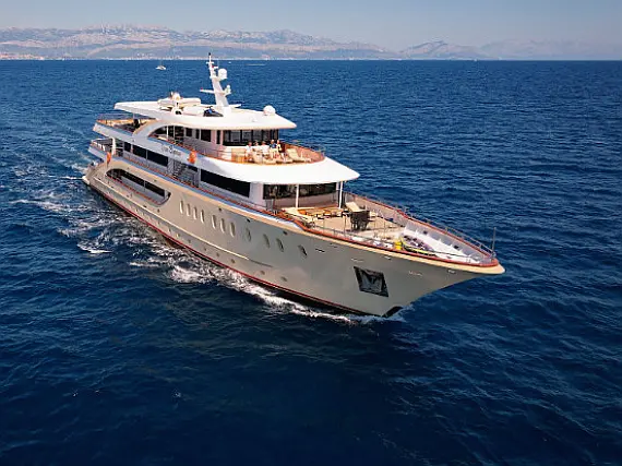 Motoryacht Queen Eleganza - Immagine esterna