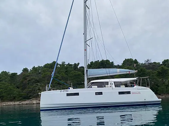 Nautitech 40 Open - Immagine esterna