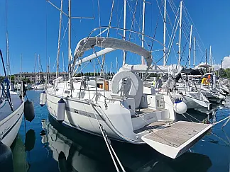Bavaria 36 Cruiser - External image
