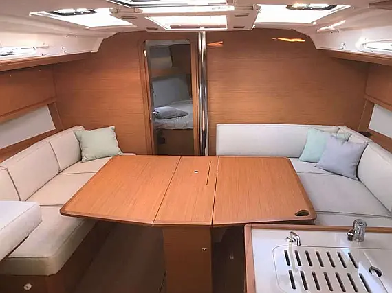 Dufour 390 - Imagen interior